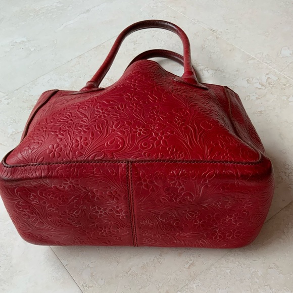 MIUMIU Fun Embossed Red Leather Purse - Picture 10 of 11